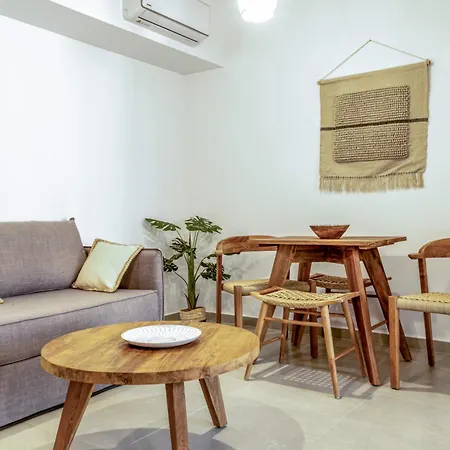 Stavlos Luxury Holiday home *