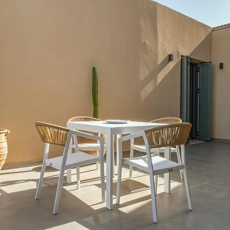 Stavlos Luxury Holiday home *